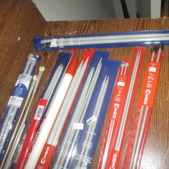 Huge Mixed Lot of 50+ Knitting Needles Metal / Plastic - Picture 5 of 6
